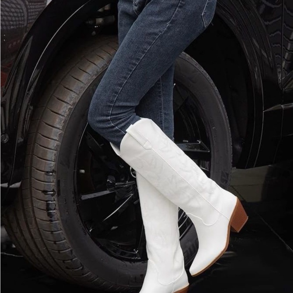 Source Unknown White Western Knee-High Heeled Boo… - image 2